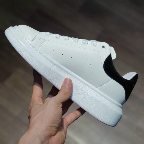 ALEXANDER/MCQUEEN Sneaker Athletic White And Black Unisex - Picture 5 of 6